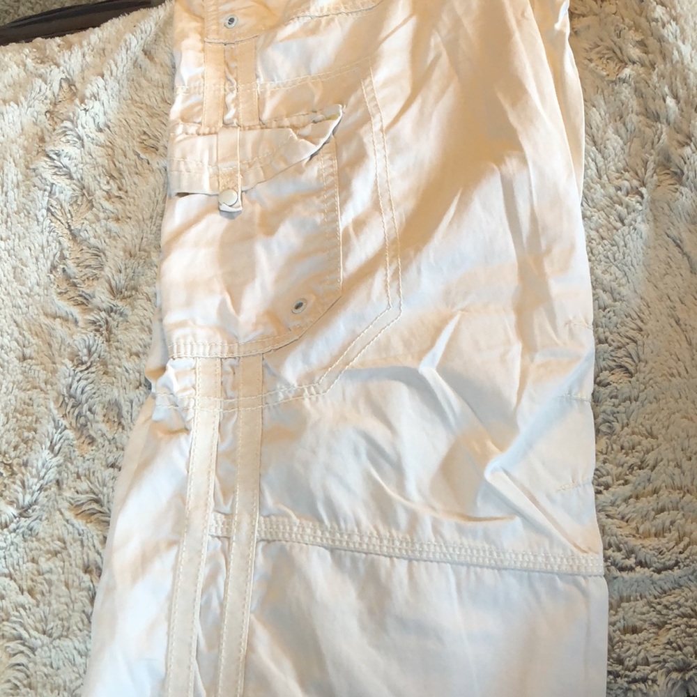 GAP - Picture 5 of 12